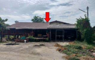 ทรัพย์สถาบันโดย บริษัท บริหารสินทรัพย์สุขุมวิท จำกัด บ้านเดี่ยว ซอยบ้านสระ ม.1 ถนนหนองพงนก-ไผ่เจดีย์ (ทล.3232)