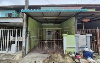 ทรัพย์สถาบันโดย GHB ทาวน์เฮาส์ ฉัตรไพลิน ลาดหลุมแก้ว (Chatrapailin Latlumkaew)