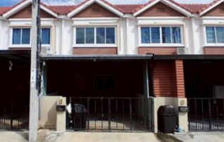 ทรัพย์สถาบันโดย GHB ทาวน์เฮาส์ บ้านพิศาลสุวรรณภูมิ 2/1 (Baan Pisan Suvarnabhumi 2/1 (Bang Chalong))