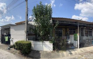 ทรัพย์สถาบันโดย GHB ทาวน์เฮาส์ บ้านร่มไม้ 3 มาบยางพร (Baan Rommai 3 Map Yang Phon)