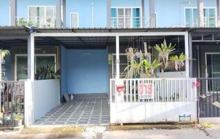 ทรัพย์สถาบันโดย GHB ทาวน์เฮาส์ อั่งปาโฮม