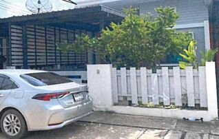 ทรัพย์สถาบันโดย GHB ทาวน์เฮาส์ สุกัญญา 3 (Baan Suan Pruksa 304)