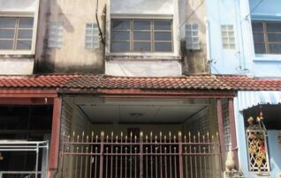 ทรัพย์สถาบันโดย GHB ทาวน์เฮาส์ เสริมศิริวิลเลจ 7