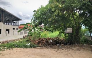 ทรัพย์สถาบันโดย บริษัท บริหารสินทรัพย์สุขุมวิท จำกัด ที่ดิน ซอยท้าวสุระ 3 ถนนนครราชสีมา-โชคชัย (ทล.224)