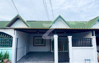 ทาวน์เฮาส์ชั้นเดียว รีโนเวทใหม่ทั้งหลัง เข้าออกได้2ทาง ซอยเนินพลับหวาน - ซอยสยามฯ ใกล้โรงเรียนสว่างฯ ใกล้ตลาดไร่วนาสิทธุ์ ใกล้พัทยากลาง : เจ้าของขายเอง (งดรับนายหน้า)