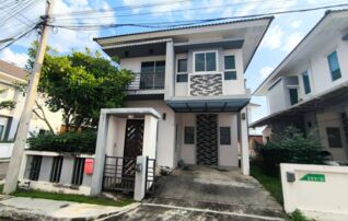 ทรัพย์สถาบันโดย JAM ทาวน์เฮาส์ เอเรสมา วิลล่า (Eresma Villa)