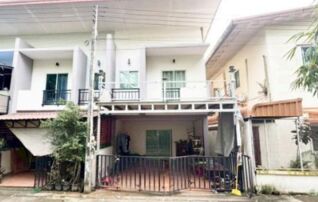 ทรัพย์สถาบันโดย GHB ทาวน์เฮาส์ บ้านริมธาร (Baan Phorntana)