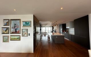 Owner Post ยินดีรับเอเจ้นท์ Penthouse 185 Rajadamri 386.56 ตรม ชั้น 27 3 ห้องนอน 4 ห้องน้ำ 2 ห้องรับแขก 2 ห้องแต่งตัว 1 ห้องทำงาน 2 ห้องครัวพร้อมที่เก : เจ้าของขายเอง (งดรับนายหน้า)