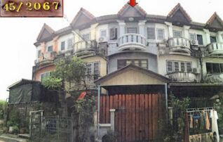 ทรัพย์สถาบันโดย GHB ทาวน์เฮาส์ หนองแขม กรุงเทพมหานคร