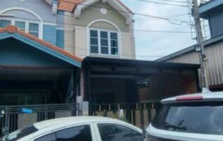 ทรัพย์สถาบันโดย GHB ทาวน์เฮาส์ เหนือฟ้าไฟร์ (Nua Fah Four)