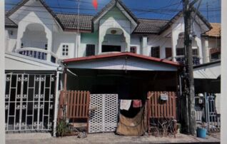 ทรัพย์สถาบันโดย GHB ทาวน์เฮาส์ ซอยบูรพาใน 6 ถนนบูรพาใน