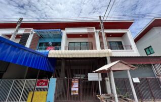 ทรัพย์สถาบันโดย JAM ทาวน์เฮาส์ หมู่บ้านเมืองใหม่ @อมตะ (Muangmai @Amata)
