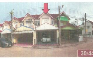 ทรัพย์สถาบันโดย GHB ทาวน์เฮาส์ เจริญสุข