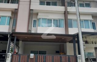 ขาย / เช่า The Ricco Town วัชรพล 3ชั้น ชื่อโครงการ โครงการ The Ricco Town Watcharapol เดอะริคโค้ ทาวน์ วัชรพล : เจ้าของให้เช่าเอง (งดรับนายหน้า)
