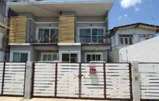 ทรัพย์สถาบันโดย GHB ทาวน์เฮาส์ ซอยสนามบิน4 ถนนสนามบิน