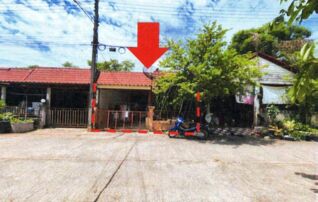 ทรัพย์สถาบันโดย GHB ทาวน์เฮาส์ เมืองประชา