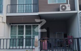 **ขายบ้าน เจ้าของขายเอง** หมู่บ้าน.เดอะคัลเลอร์ บางนา กม.10 (ซอยมหาชัย) 🏡ทาวเฮ้าส์ 2 ชั้น พื้นที่ 17.50 ตรว. : เจ้าของขายเอง (งดรับนายหน้า)