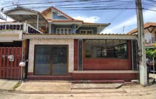 ทรัพย์สถาบันโดย GHB ทาวน์เฮาส์ พฤกษา 9