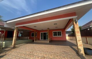 ทรัพย์สถาบันโดย JAM บ้านเดี่ยว หมู่บ้านรุ่งโรจน์ 8 (Baan Rungroj 5)