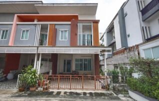 ทรัพย์สถาบันโดย GHB ทาวน์เฮาส์ มีนบุรี กรุงเทพมหานคร
