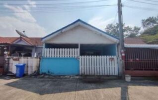 ทรัพย์สถาบันโดย GHB ทาวน์เฮาส์ ตะวันงาม