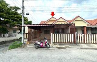 ทรัพย์สถาบันโดย GHB ทาวน์เฮาส์ ทานตะวัน
