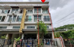 ทรัพย์สถาบันโดย บริษัท บริหารสินทรัพย์สุขุมวิท จำกัด ทาวน์เฮาส์ เกตุนุติการ์เด้น