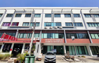 ทรัพย์สถาบันโดย JAM ทาวน์เฮาส์ บิสซิเนส ทาวน์ (Business Town Thepharak)