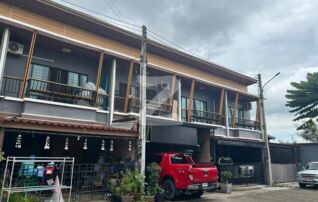 ทาวน์โฮม 2 ชั้น ติดถนนใหญ่ ราคา 1.8 ล้าน ซอย8 🏠 หมู่บ้านสยามไอยรา รีสอร์ต บ้านบึง : เจ้าของขายเอง (งดรับนายหน้า)