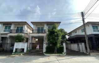 ทรัพย์สถาบันโดย JAM ทาวน์เฮาส์ เอสวิลล์ รังสิต-ลำลูกกา (Baan Pruksa 92 Rangsit-Lamlukka)