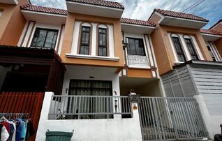 ทรัพย์สถาบันโดย GHB ทาวน์เฮาส์ สิรินทาวน์ 3 (Sirin Town 3 Prachauthit 90)