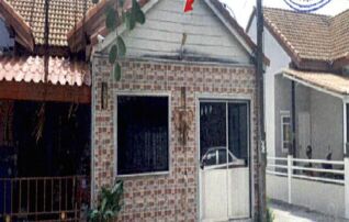 ทรัพย์ธนาคารโดย ธอส. ทาวน์เฮาส์ ม.ฉัฏฐมณฑน์ การ์เด้น