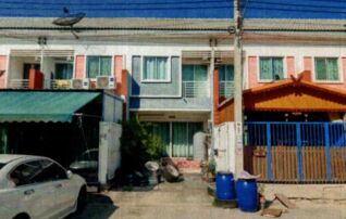 ทรัพย์สถาบันโดย GHB ทาวน์เฮาส์ กิตตินครกรีนอเวนิว