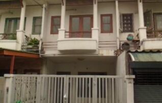 ทรัพย์สถาบันโดย GHB ทาวน์เฮาส์ ดิเอมเมอรัลด์พาร์ค 2