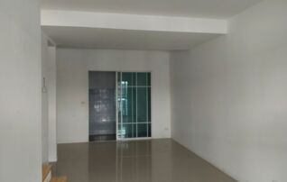 ทรัพย์สถาบันโดย SCB ทาวน์เฮาส์ พฤกษาวิลล์ 117 เทพารักษ์-ศรีนครินทร์ (Pruksa Ville 117 Thepharak-Srinakarin)