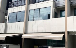 เจ้าของรีบขาย 🔥 6.2 ล้าน #ฟรีโอนฟรีจดจำนอง🏡หิ้วกระเป๋าเข้าอยู่ได้เลย📣📣 บ้านกลางเมืองรามอินทรา 83 สเตชั่น แต่งครบพร้อมอยู่ : เจ้าของขายเอง (งดรับนายหน้า)