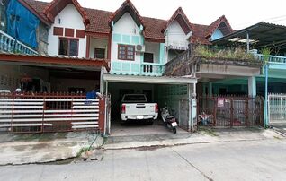 ทรัพย์สถาบันโดย ธอส. ทาวน์เฮาส์ ศรีสุนทร