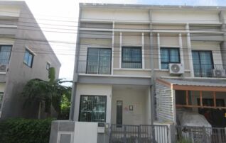 ทรัพย์ธนาคารโดย GHB ทาวน์เฮาส์ ลาดกระบัง กรุงเทพมหานคร