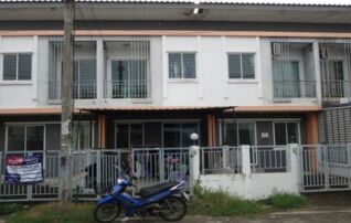 ทรัพย์สถาบันโดย GHB ทาวน์เฮาส์ บุราพันธ์การ์เด้นท์วิลล์ (Buraphan Garden Ville)