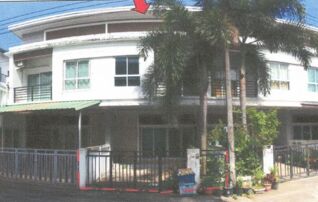 ทรัพย์สถาบันโดย GHB ทาวน์เฮาส์ ลานสกา นครศรีธรรมราช