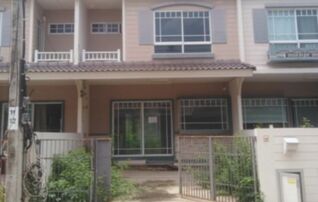 ทรัพย์สถาบันโดย GHB ทาวน์เฮาส์ วิลลาจจิโอบางนา (Villaggio Bangna)