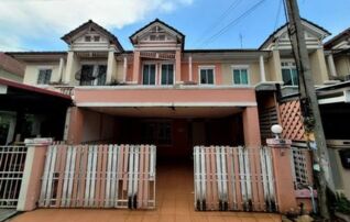 ทรัพย์สถาบันโดย GHB ทาวน์เฮาส์ ปิยวรารมย์ (Piyawararom The Colonial Rangsit)