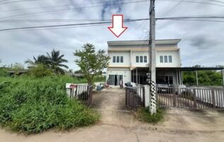 ทรัพย์สถาบันโดย GHB ทาวน์เฮาส์ คุ้มทิวสนเหนือ