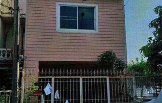 ทรัพย์สถาบันโดย GHB ทาวน์เฮาส์ หมู่บ้านรุ่งเรืองเฮ้าส์ โครงการ 1 (Roong Rueang House 1)