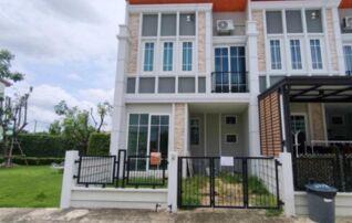 ทรัพย์สถาบันโดย GHB ทาวน์เฮาส์ โกลเด้นทาวน์วิภาวดี-รังสิต (Golden Town Vibhavadi-Rangsit)
