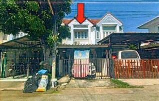 ทรัพย์สถาบันโดย GHB ทาวน์เฮาส์ เต็มรัก