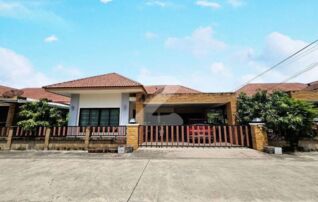 ขายบ้านเดี่ยว (ขายปิดภาระ) อ.พานทอง ชลบุรี โครงการ โชติกา โนเวลตี้ 🏡 พื้นที่ 52.5 ตรว. : เจ้าของขายเอง (งดรับนายหน้า)