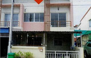 ทรัพย์สถาบันโดย GHB ทาวน์เฮาส์  บางเลน นครปฐม