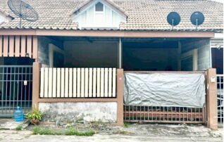 ทรัพย์สถาบันโดย GHB ทาวน์เฮาส์ เซนสิริทาวน์ (Censiri Town Yaek Khanamrai)