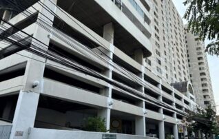 ทรัพย์สถาบันโดย GHB คอนโด โชคชัยร่วมมิตร คอนโดมิเนียม (Chokchai Ruammit Condominium)
